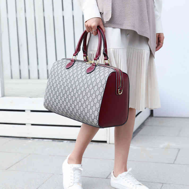 

Bag women new large capacity pillow bag women's atmosphere handbag One Shoulder Messenger Boston Purses_QOCN, Red