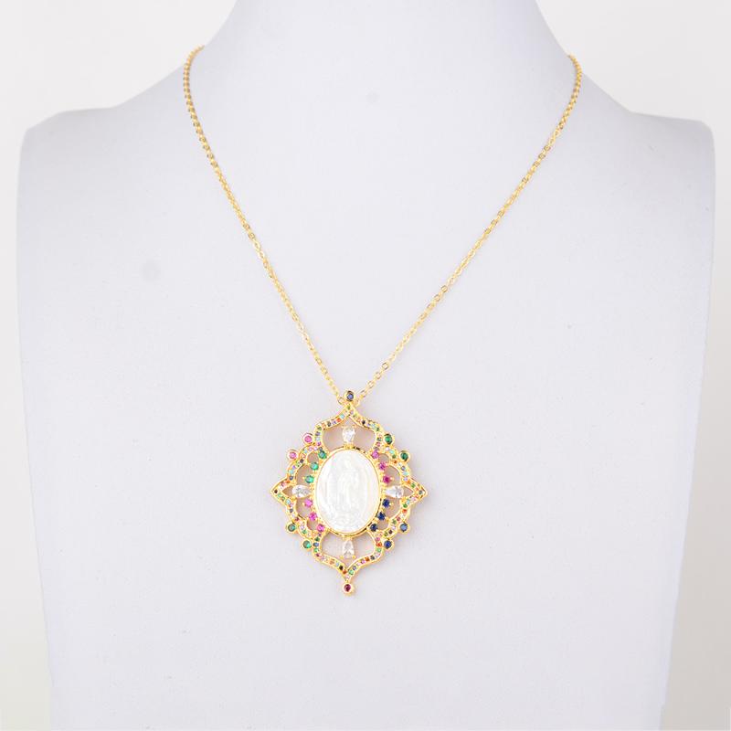 

Chains 18'' 39x50mm Virgin Mary White Mop Cameo Shell Gold Plated Cubic Zircon CZ Paved Pendent NecklaceChains