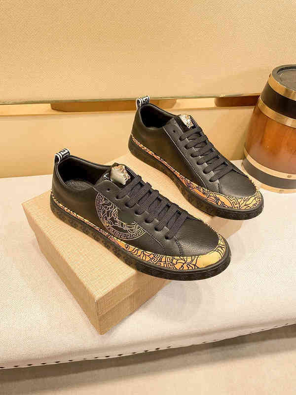 

men's Medusa small white breathable beauty head print casual versatile youth board shoes, Black