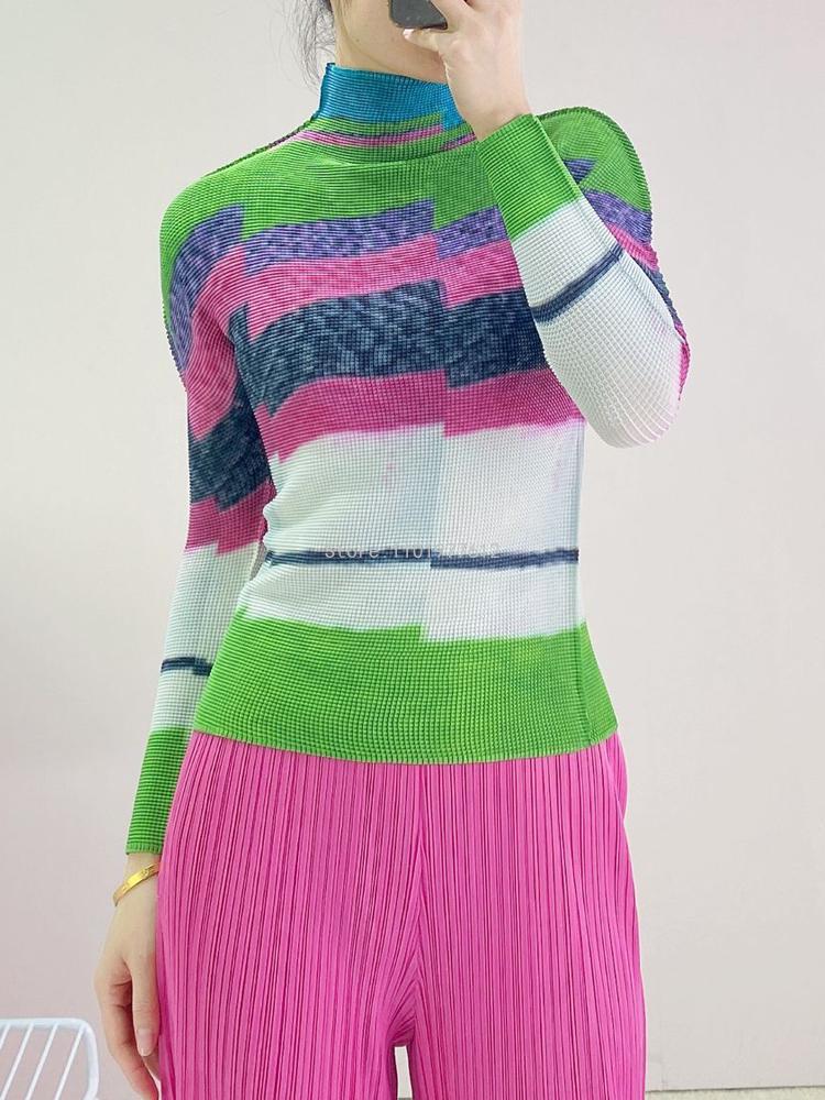 

Women's T-Shirt Women Graphic T Shirts Miyake Pleated Fashion Batwing Sleeve Slim Spring/Autumn Folds Turtleneck Bottom Tops TideWomen's, See chart