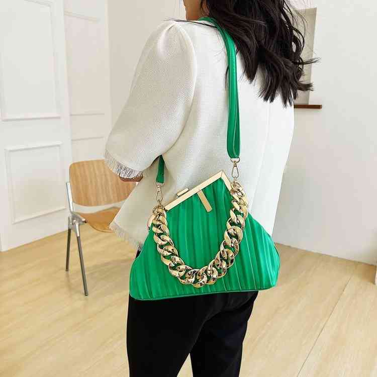 

Purses Outlet 2022 summer new popular sling one Shoulder Messenger hand bill of lading shoulder contrast color thick chain women's bag, White