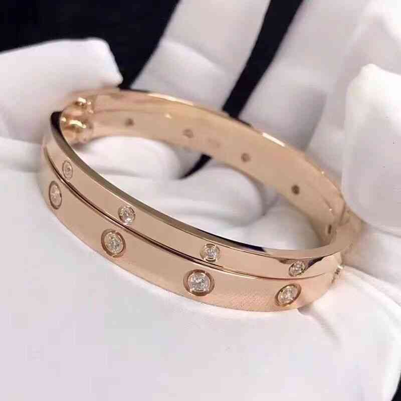 

Pure 18K gold au750 color inlaid with mosan Diamond Rose Gold love bracelet for men and women