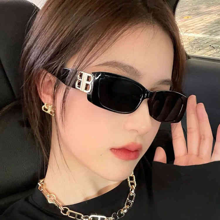 

Designer BB Sunglasses Cycle Luxurious New European American Black Small Box Tide Net Red Street Shooting Fashion Disco Glasses Super Cool Women