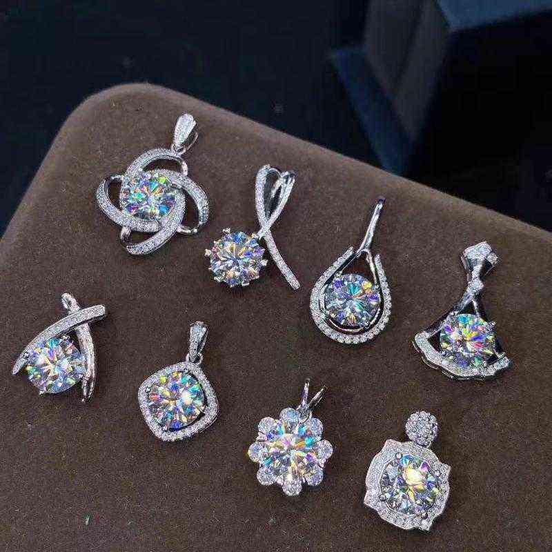 

Pendant Necklaces Moissanite Dimond 1.0ct D Color 925 Sterling Silver Necklace Exquisite Jewelry Party Wedding Pendants For Women's Birthday