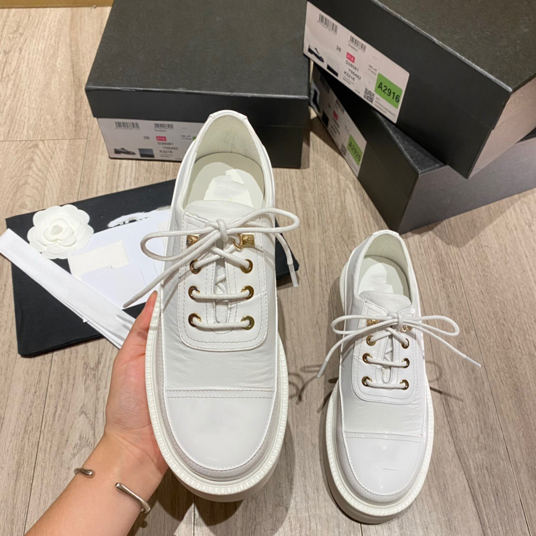 

Small fragrance thick-soled Loaf sandals women's leather vintage strap-block black and white panda shoes