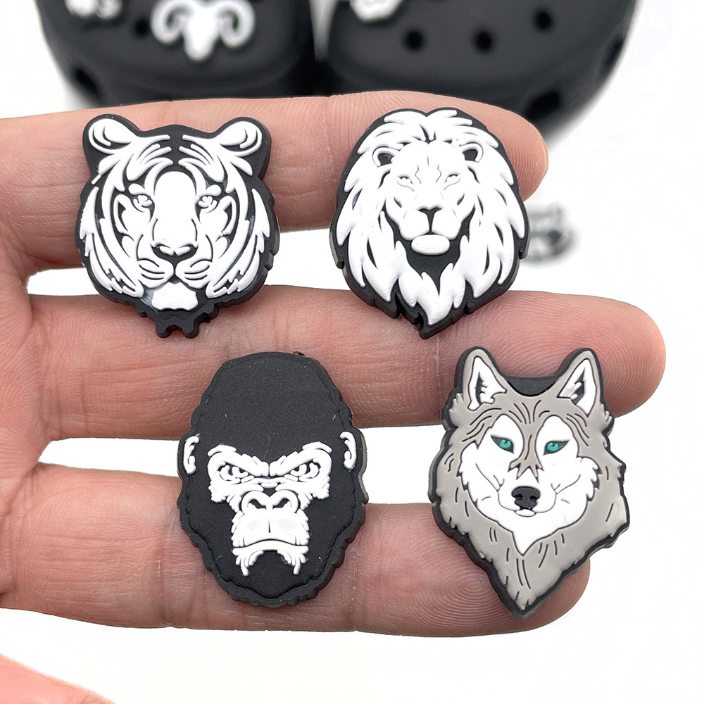 

1PCS Black White Animal Head Tiger Wolf Lion Shoes Charms Accessories Buckle Clog Decorations DIY Wristbands Croc Jibz Kids Gift