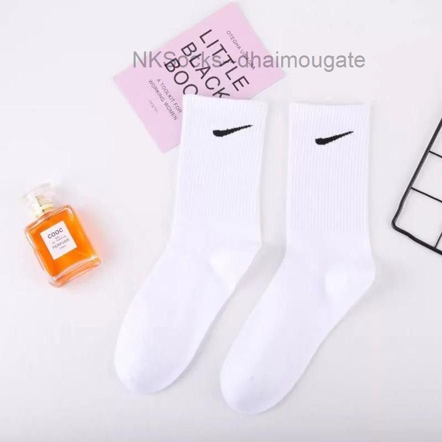 

Men's Fashion Classic Hook Brand Socks Middle Tube Sports Moisture Absorption Sock Casual Men Women Luxury Wear Medium Short Sportsocks Vx23, Orange