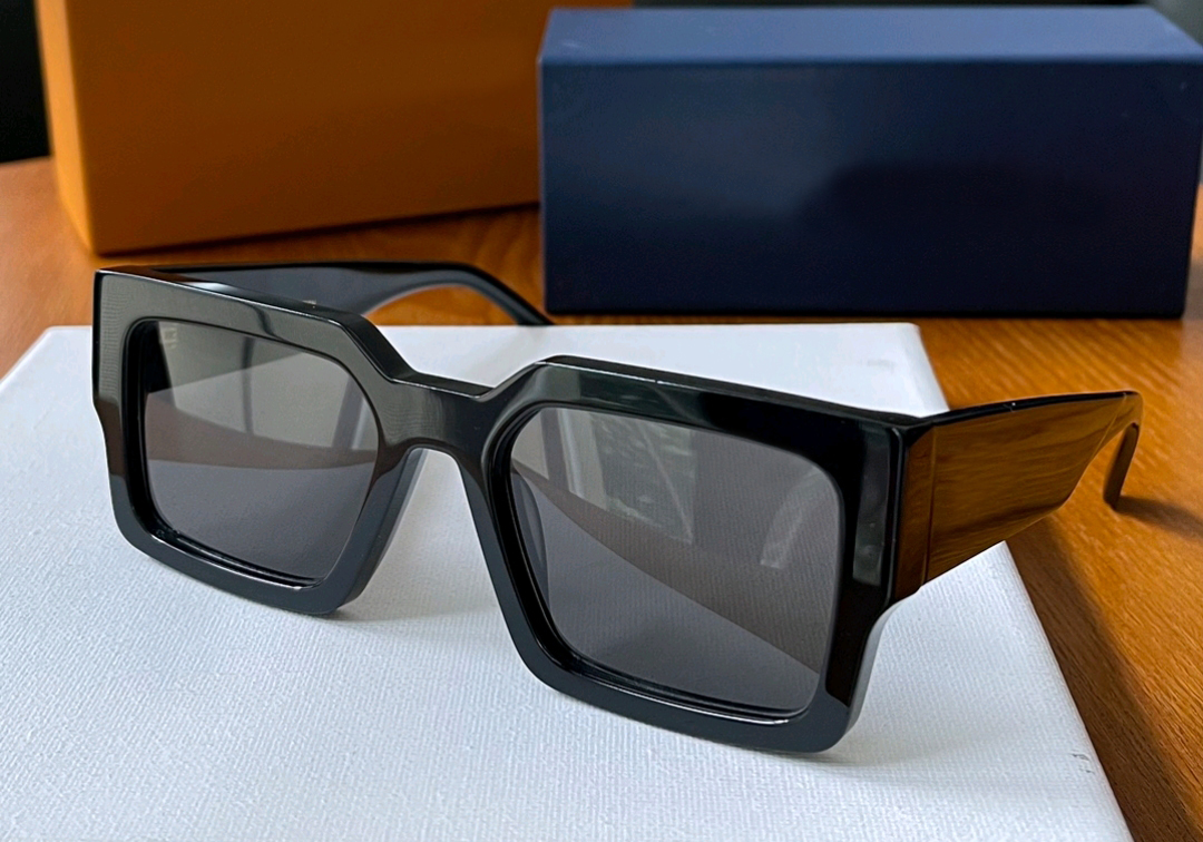 

Square Sunglasses Black Grey Lens for Men Sun Glasses Designers Shades UV Eyewear with Box