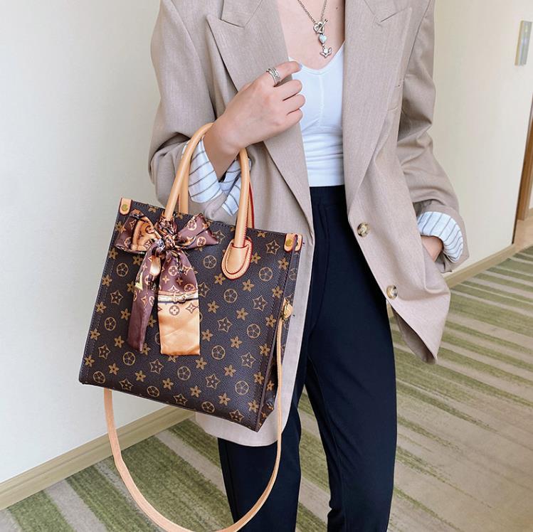 

Large Capacity Printed Tote Bag Women's Handbag Trendy Shoulder Messenger Bag, As pic