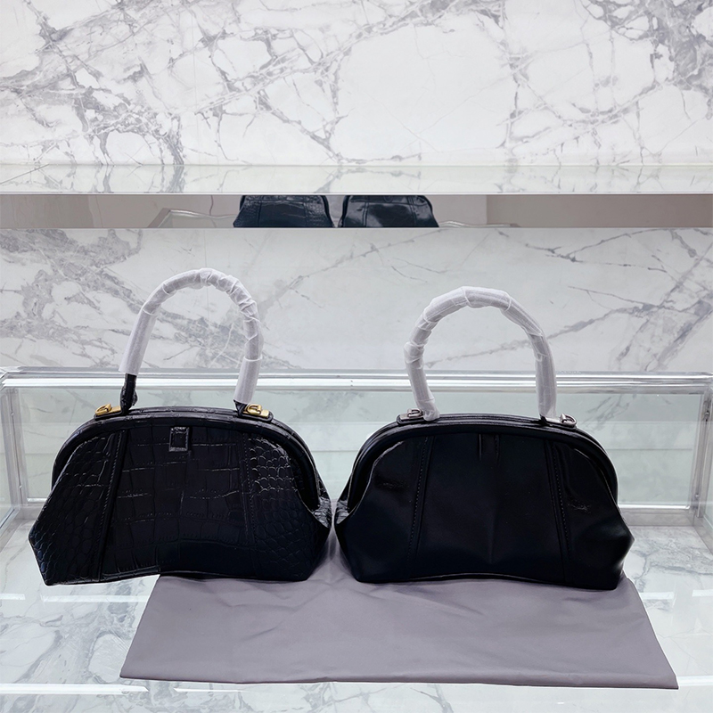 

New High Quality 5A+ Luxury Bags Large Capacity Leather Woman Handbags Shoulder Bag Fashion Hot Designers handbag Lady Wallet Messenger Crossbody Bag Totes, Black plain