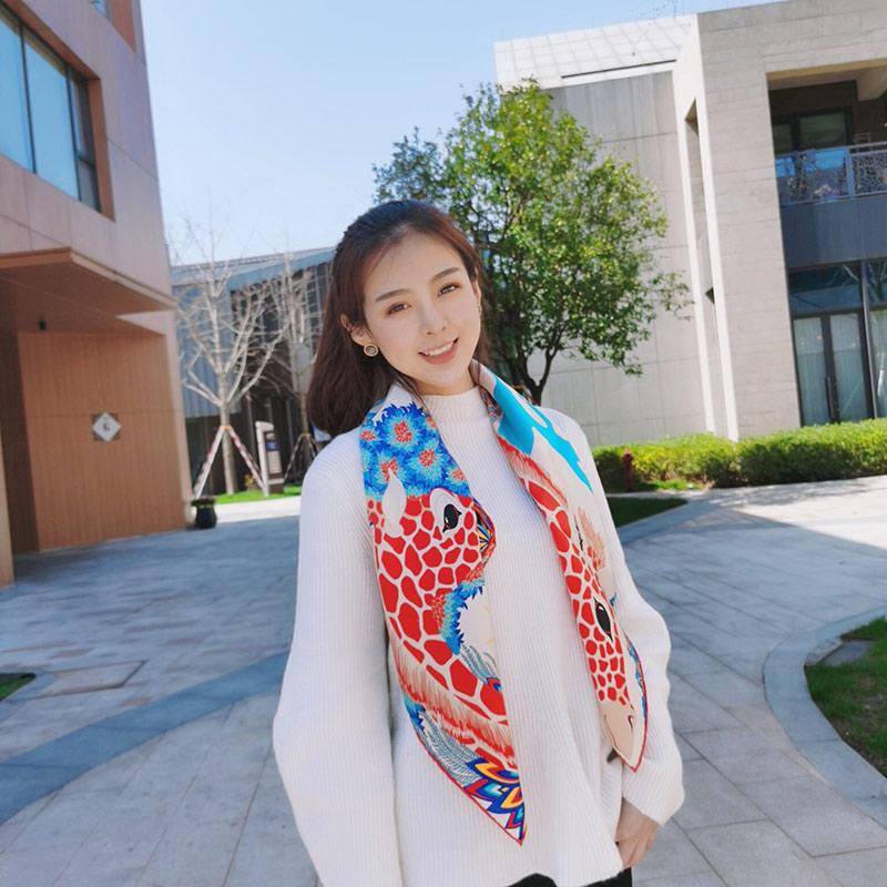 

Scarves Mulberry Scarf 18mm 100% Silk Twill Kerchief Women Giraffe Print Hijab Hand Rolled Stole For Girls Girlfriend Gift 35x35