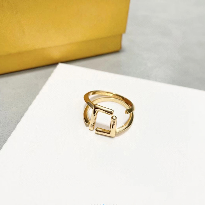 Mode Femmes Bague Designer Bijoux Simples Anneaux D'or Femmes De Luxe Lettre F Anneaux Designers Parti Ornement Avec Boîte 2204157WU