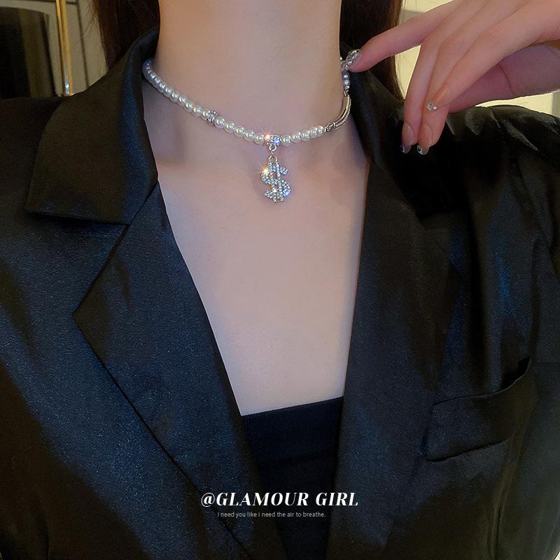 

Chokers Pearl Set Diamond Letter Pendant Necklace Design Sense Of Personality Fashion Temperament Net Red Collar