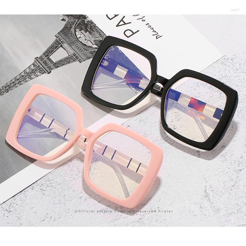 

Sunglasses Vintage Square Glasses Oversize Women Fashion Brand Designer Big Frame Gradient Lens Sun WomanSunglasses