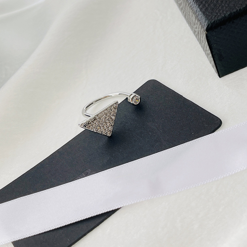 Designer Rings Silver Letters Triangle Women Ring High Quality Designers Jewelry Mens For Party Classical Love Ladies La Bague-image-759984756