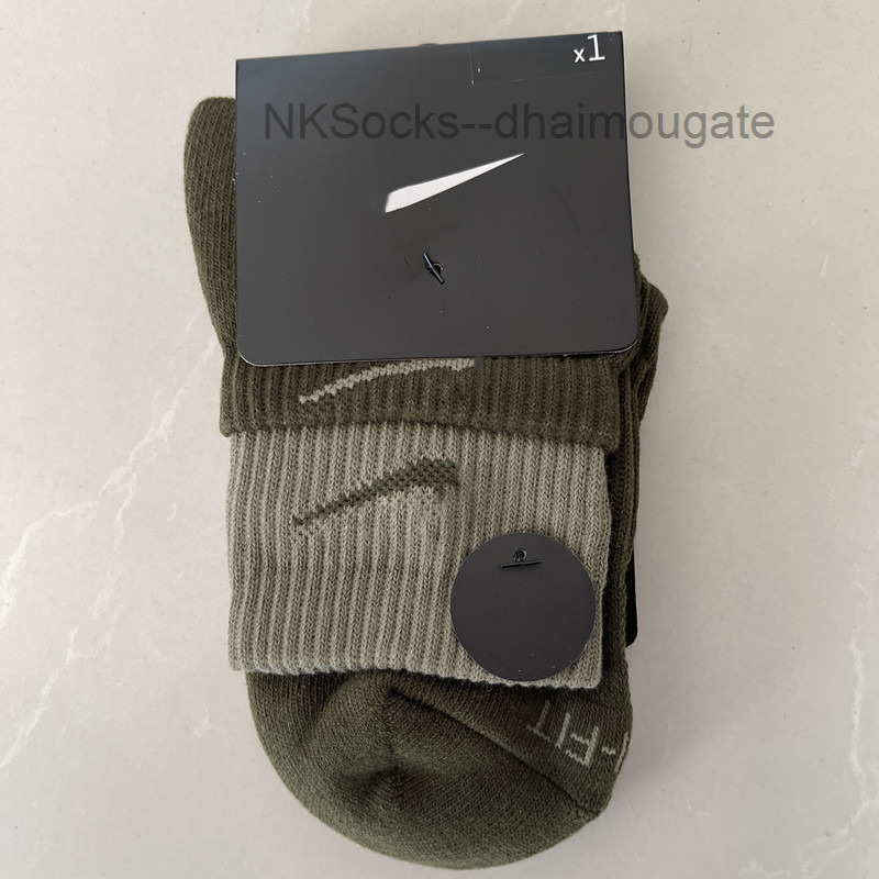 

Fashion Classic Men Socks Hook Brand Color Stitched Men's Women's Long Tube Sports Training Sock Street Couple Middle Tubes Luxury Medium Sportsocks Eur Size Y1q2, Long tube 9