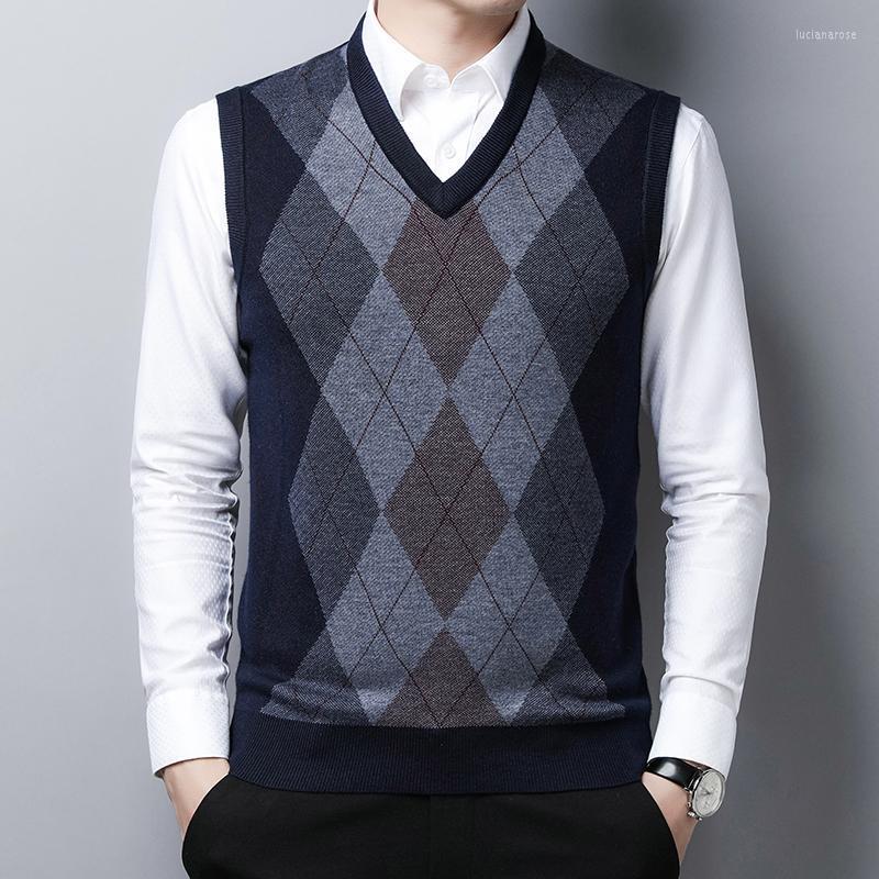 

Men's Vests Classic Diamond Plaid Sweater Fashion Vest Middle-aged Pullover Knitted Casual Sleeveless V-neck All-match TopMen's Luci22, Dark grey