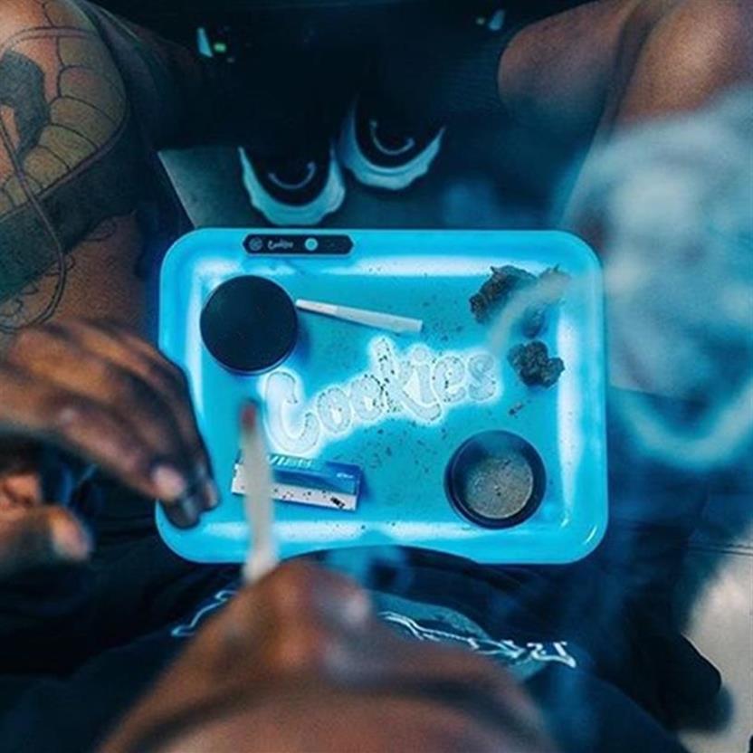 

Glow Tray for Rolling Paper Smoking Accessories Square LED Tobacco Rolling Trays with Handbag 28cm Cigarette Box Portable Gift for302c
