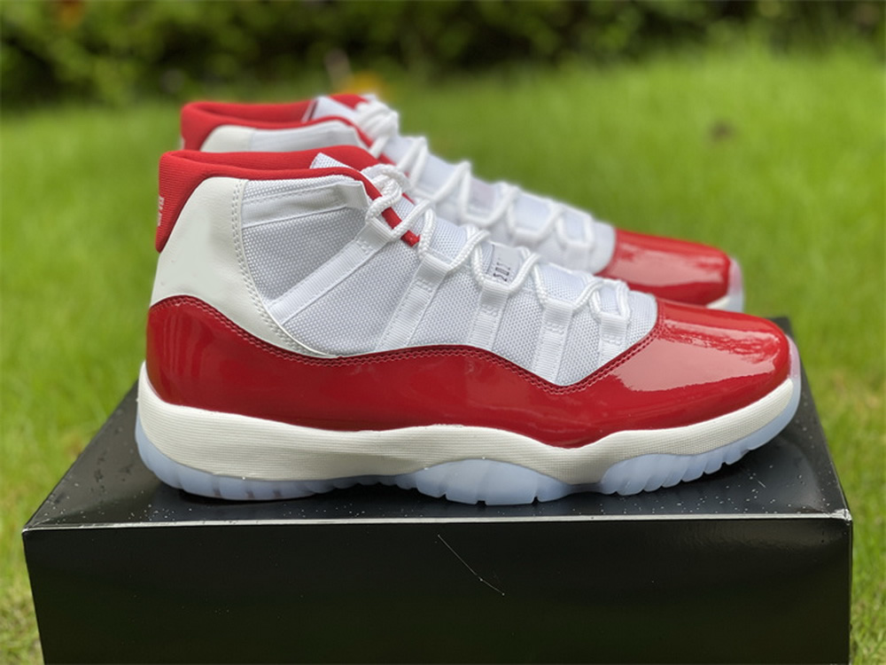 Top Quality 11 11s Cherry Mens Basketball Shoes High Varsity Red outdoor Sneakers CT8012-116 With Box