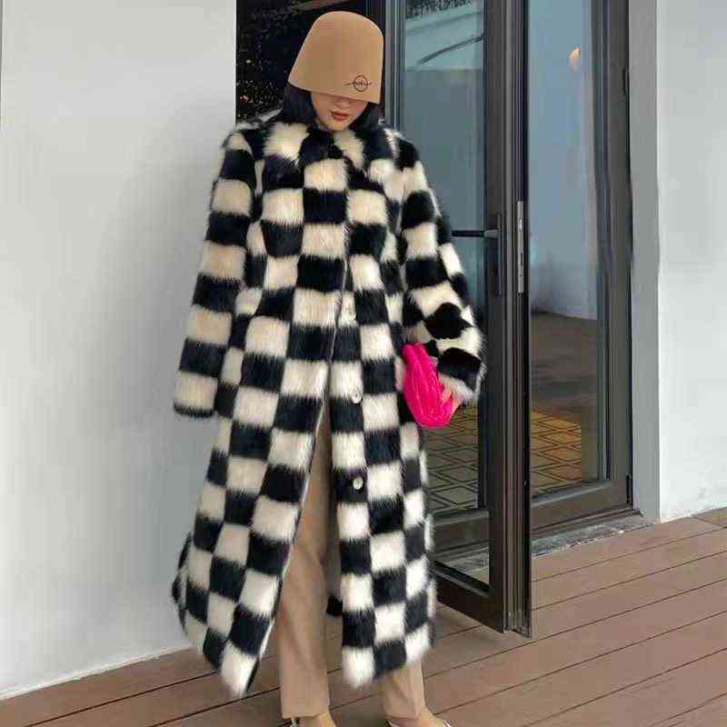 

New Winter Women Luxury Coats Lattice Imitation Fur Coat Loose Faux Fur High Quality Long Jacket Thick Warm Fluffy Outerwear T220810, Light brown