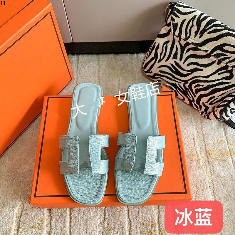 célèbre marque pantoufles de plage classique talon plat été designer tongs en cuir dame diapositives femmes chaussures hôtel bain dames sandales