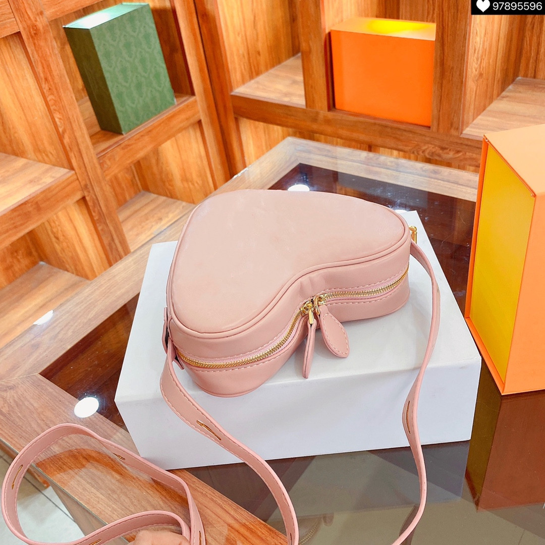 

Women Pink Heart Purses Crossbody bags Lady Shoulder Bags with Embossed Flowers Handbags