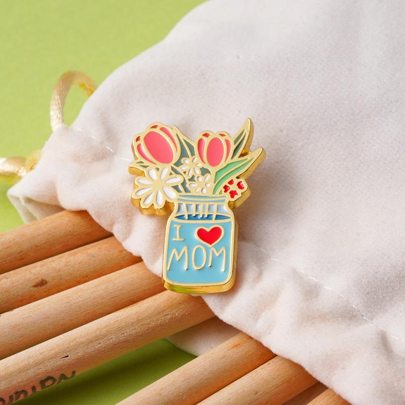 

Pins Brooches Mother's Day Gift I Love Mom Carnation Vase Flower Enamel Pin Badges On Backpack Lapel Clothes Jewelry AccessoriesPins