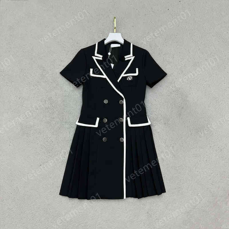

Designer Dresses Womens CH 22SS Lapel Contrast Pocket Letter Embroidered Pleated Dress Luxury Women Summer Dresses For Wedding Party 0912