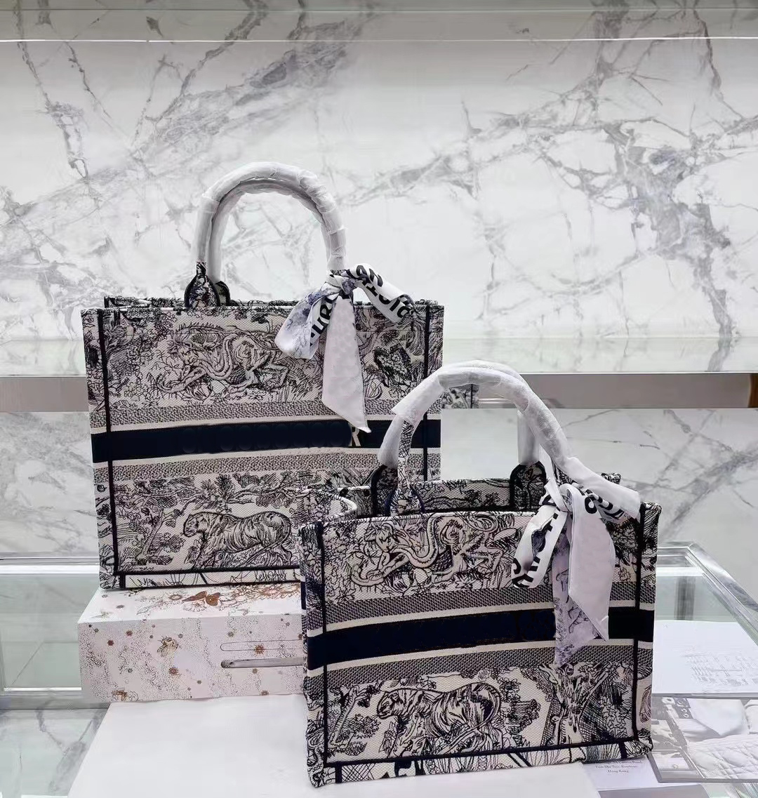 

Totes Handbags Luxurys Designer Female Bags Multicolcor animals Plants Canvas Casual tote Purse Wallet Old flower, Other styles