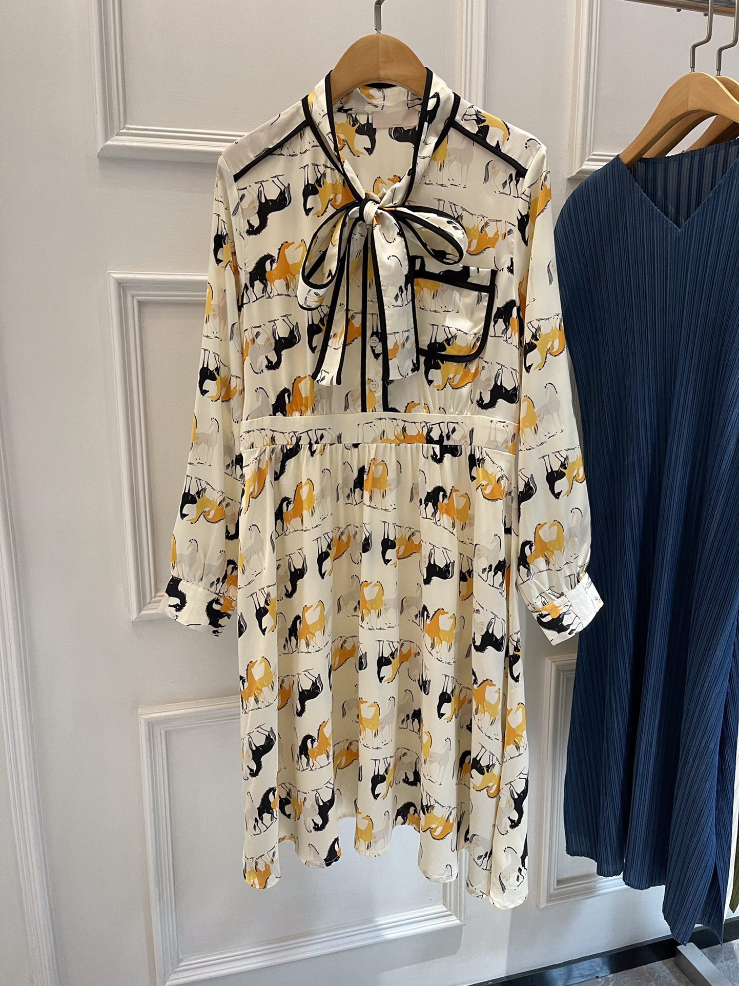 

Spring and summer new elegant color print dress full of artistic flavor, Multi