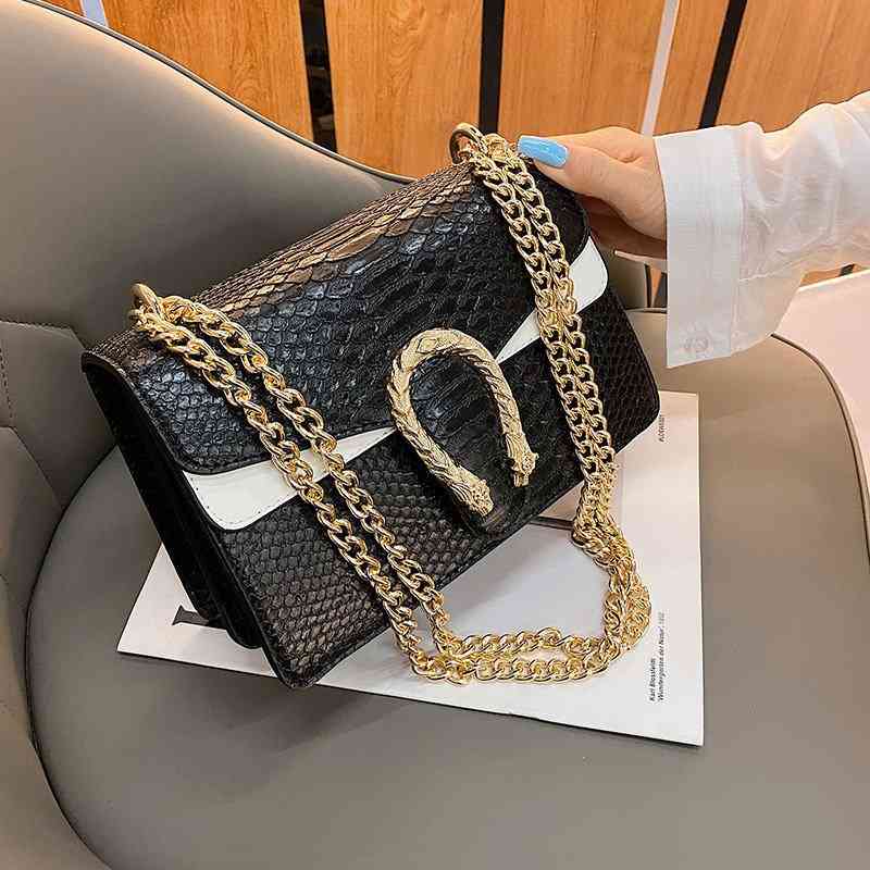 2022 Sac pour femmes texture sous les bras de la chaîne atmosphérique Single Messager Messager simple Small Square Crossbody Sacs