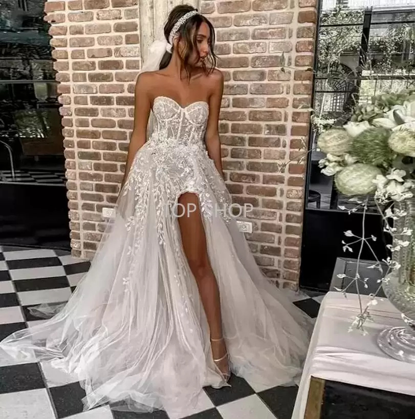 

2022 Sexy Modern Simple Strapless Split Lace A Line Wedding Dresses Sweep Train Lace up Back Tulle Plus Size Beach Bridal Gowns, Dark green