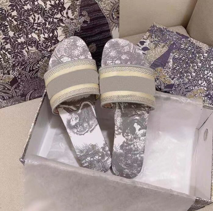 

Luxury 2022Fashion Classic D Women Sandals Slippers Slide Summer Designer Luxury Leather Rubber Flip Flops Shoe Outdoor Beach Shoes Large, As pic