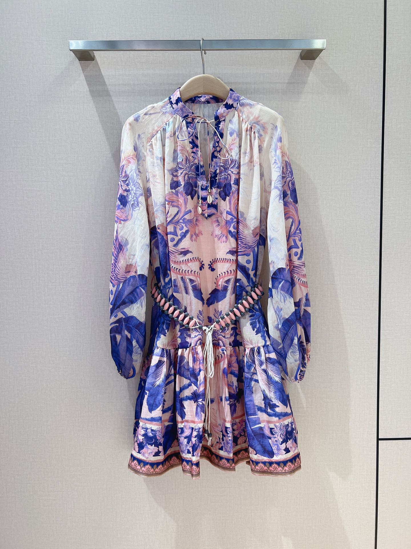 

Temperament V stand dress collar design dreamy purple pattern printed Lantern Sleeve Style, Multi