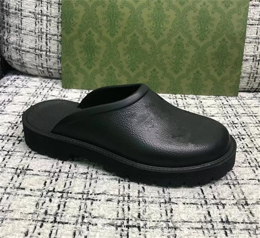 2022 Marque Pantoufles perforées Hommes Femmes Plate-forme Designer Sandales Wedge Caoutchouc Découpé Slide Matériaux transparents Chaussures de