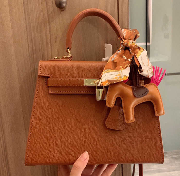 

luxurys designers High-quality Shoulder Bags leather hot real leathers pochette totes women bag handbags mother fashion lady wallet Metallic