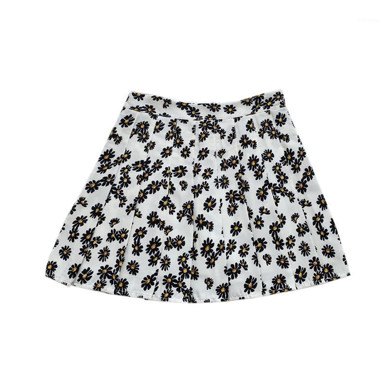 

Summer Daisy High Waist Floral Short Skirt Female Wild Student A Word Pleated Skirts, Black