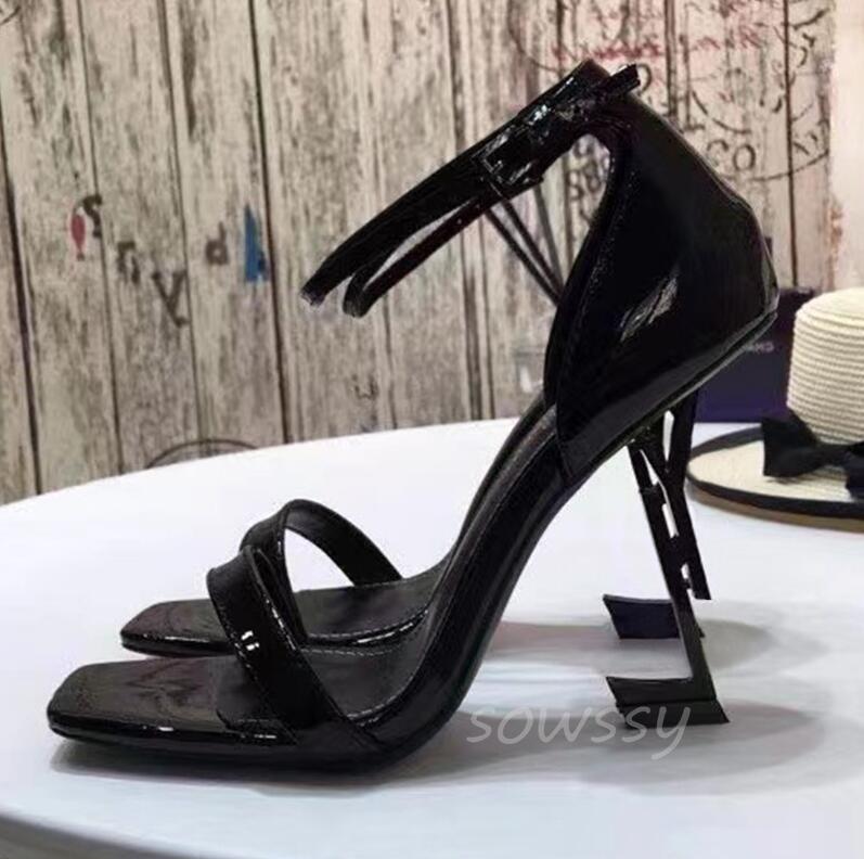 

Summer Women Sandals Sexy Square Pumps Woman Peep Toe Ankle Strap Sandals Luxurys Brand Fashion Week Red Carpet Large Size Ladies High Heels With Box