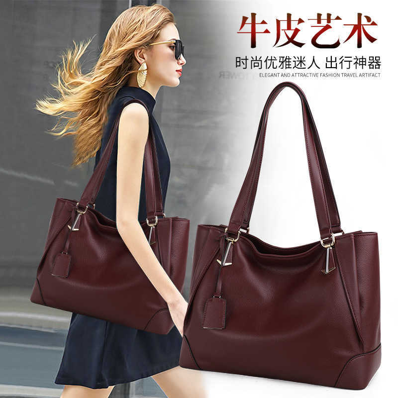 

leather women's bag 2022 new top layer cowhide soft leather handbag large capacity leisure mother single shoulder bag women, Dark red