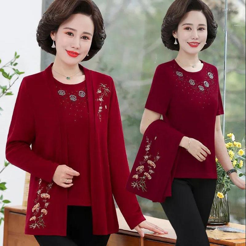 

Women's Knits & Tees Middle-Aged Elderly Embroidery Cardigan Women Spring Summer Two Piece Set Short-Sleeved 2022 Fashion Tops Long-Sleeved, Red wine