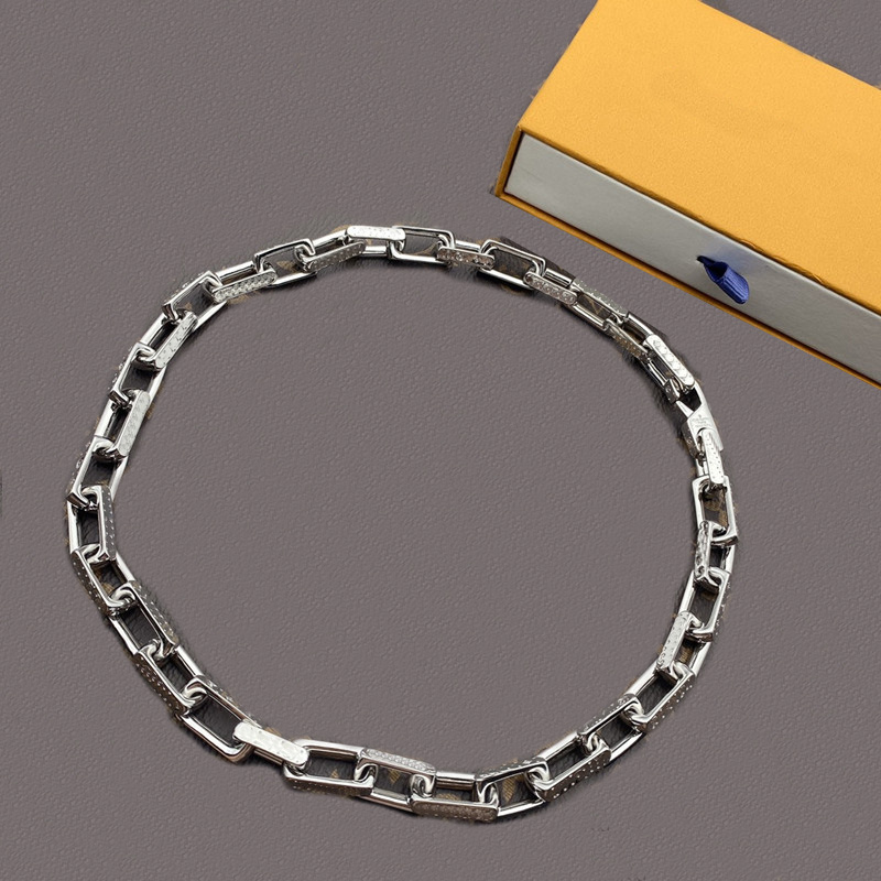 Deluxe Fashion Beautiful Designer Pendant Necklaces Adjustable Chain Rotating Pulley Metal Engraved Letters for Man Women Party Jewelry LSVT Bran-image-767115950