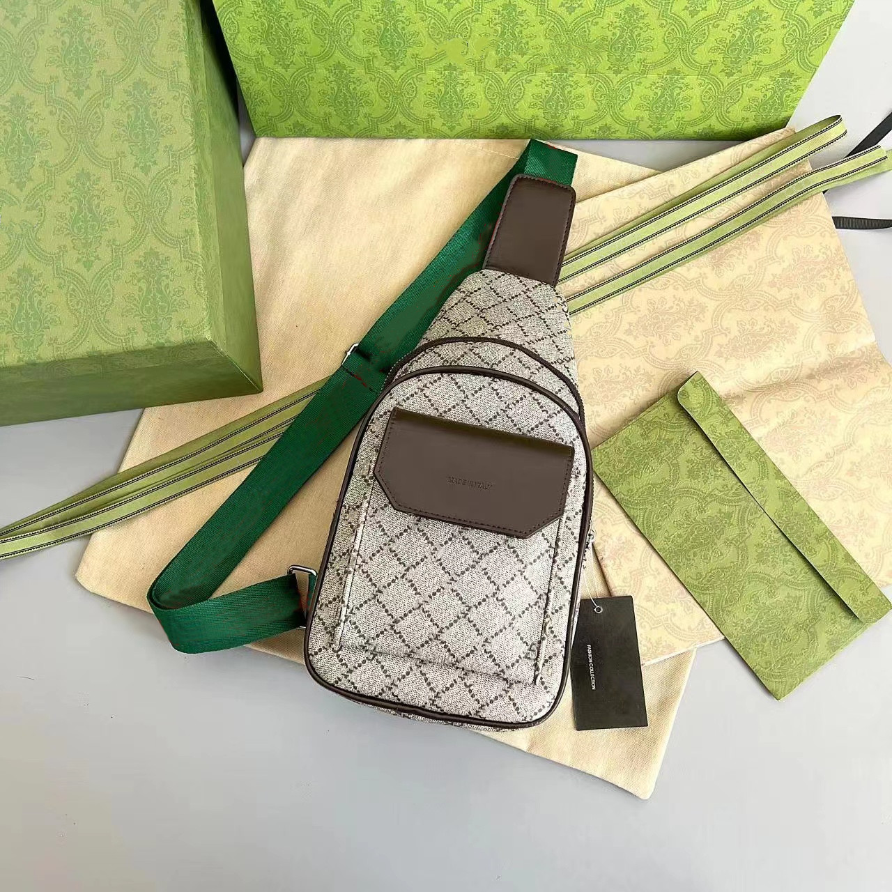 

Women's Waist Bags Sling Bag Crossbody Men's Casual Sporty Shoulder Bags Male Chest Pack Luxury Messenger Fashion Handbag PU Canvas N2351 34*15*11CM, Letter print