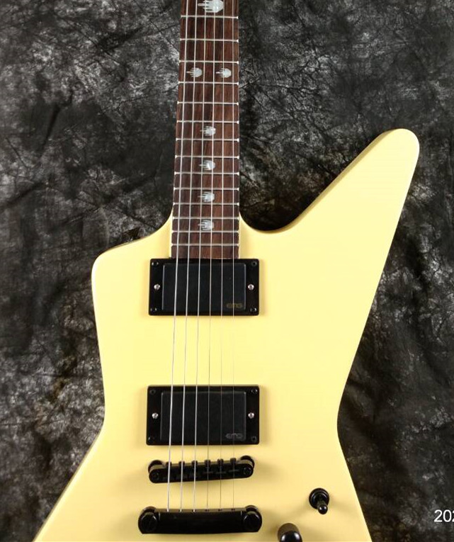 

High-end electric guitar high quality Mahogany core body Korean accessories