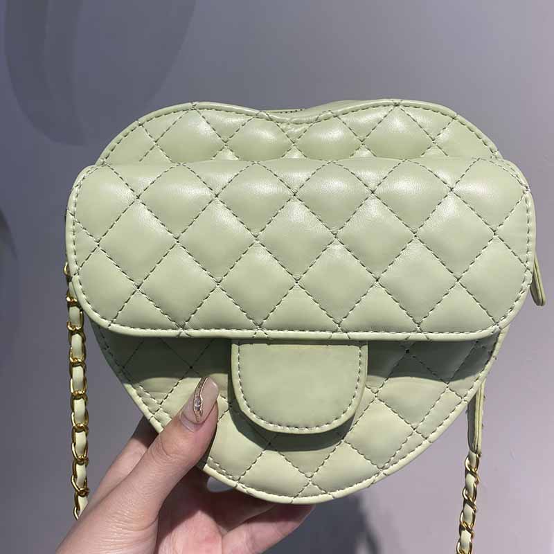 

Women PU Love Shoulder Bags Designer Bag Solid Color Luxury Handbags Zipper Timeless Diamond Quilting Gold-Tone Metal Chains Crossbody Bags Totes For Womens 19CM ZH, Red