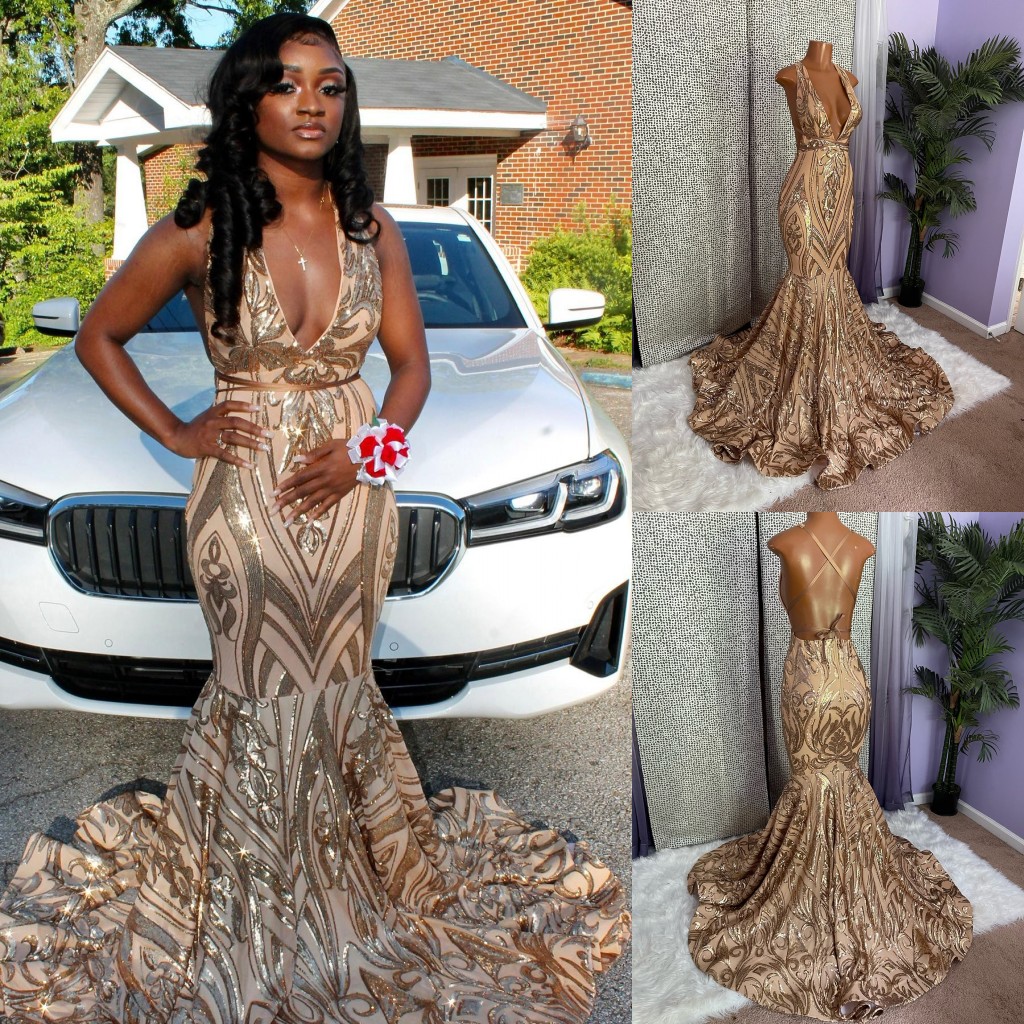 

Stunning Lace Mermaid Prom Dresses Deep V Neckline Backless Evening Gowns Black Girl Sequined Sweep Train Plus Size Formal Dress