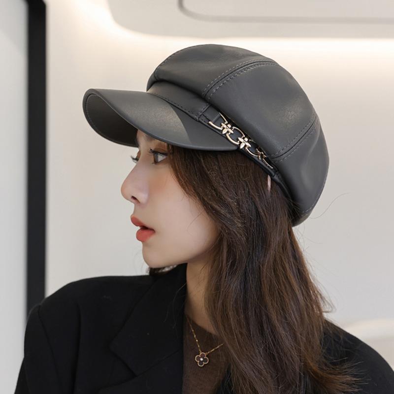 

Berets Spring Harajuku Women Winter Octagonal Hat Female British Retro Genuine Leather Beret Caps Mujer Flowers Golden Chain BeaniesBerets, Black