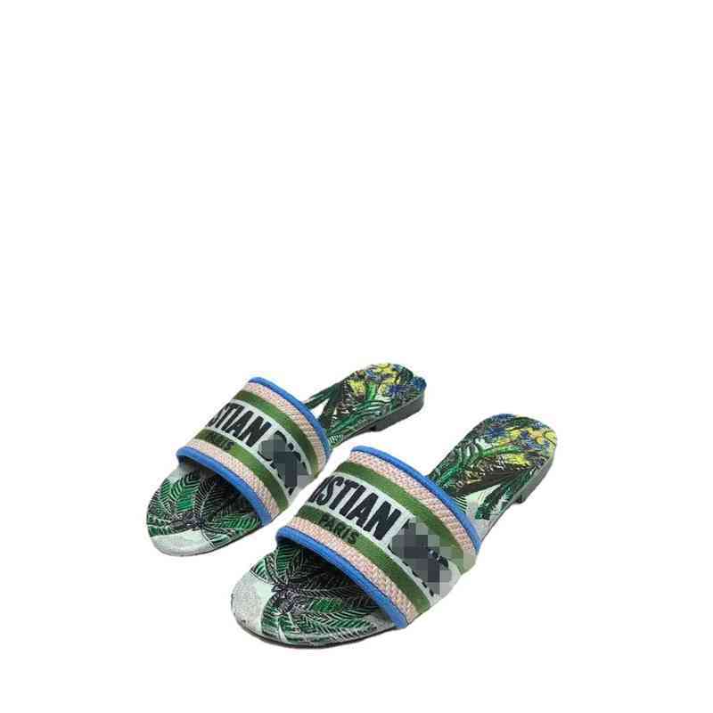 

Sandal Luxury Designer Fashion Brand Collection Womens Designer Slippers Christians 2022 d Embroidered Letter Large Line Sandal Leisure Bea