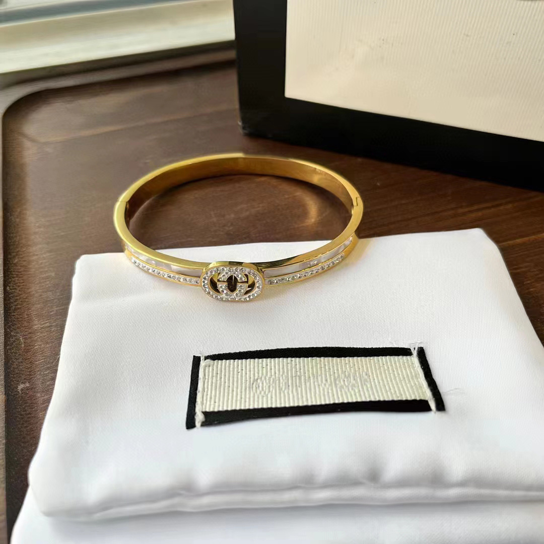 

Stainless Steel Pearsonalized Bracelet Name G Character Letter Engraved Custom Cuff Bangle Women Men Fashion Jewelry With Box