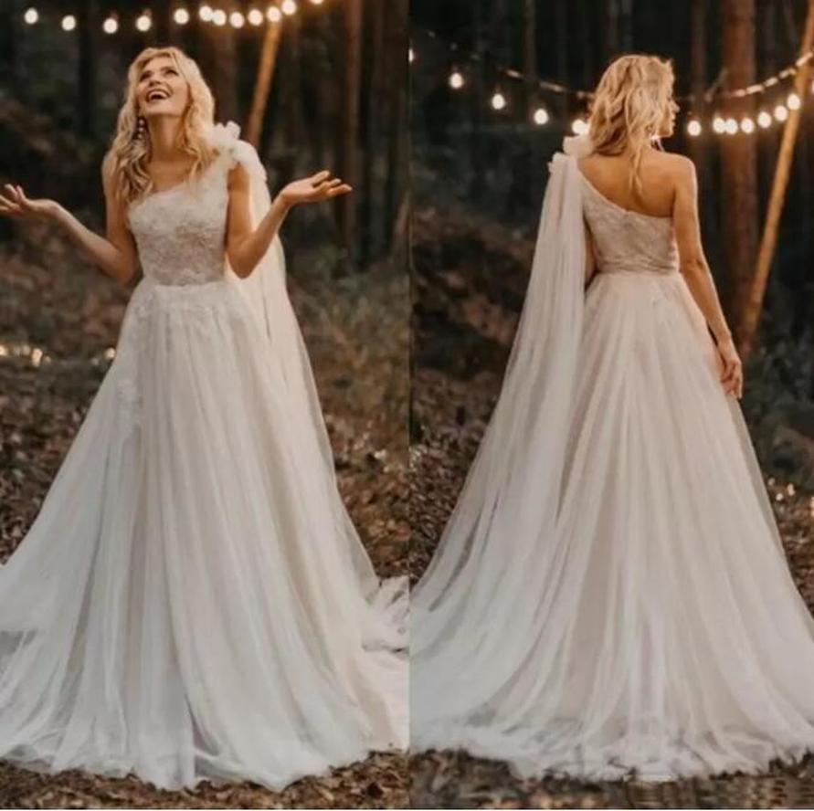2022 Charming One Shoulder Wedding Dresses Beach Lace Appliqued Plus Size Bridal Gowns B0607X11