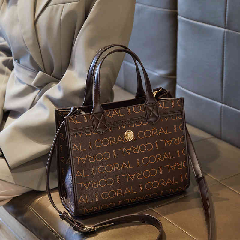 

New Fashion Bag Messenger Printed Single Shoulder Women's Handbag Large Handbags Luxury Designer Crossbody Bags, Brown 1